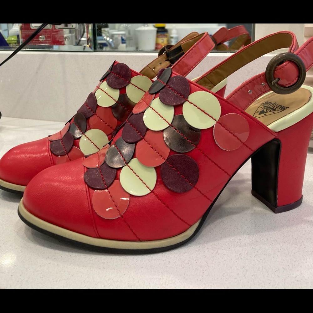 John Fluevog sz 7.5 Tziporah Worn once. Raspberry